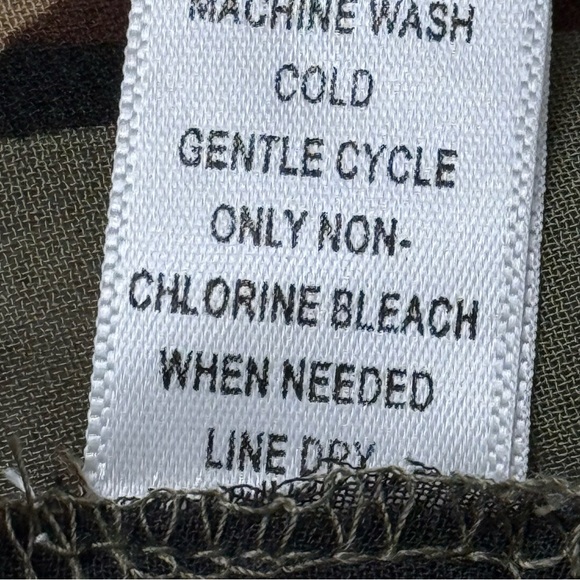 Dalin Women's Chiffon Camo V-Neck Blouse, Drawstring, 3/4 Sleeves, Size 2X - Picture 3 of 7